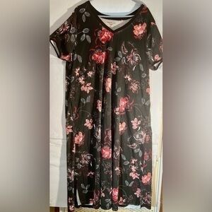 DREAMS CO SHORTSLEEVED FLORAL DRESS SIZE LARGE (18/20!!